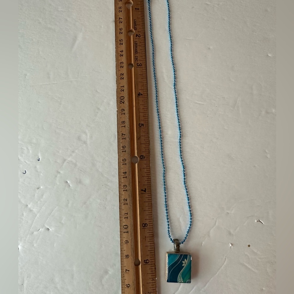 Brand new never worn necklace.   Have multiple items for $5.